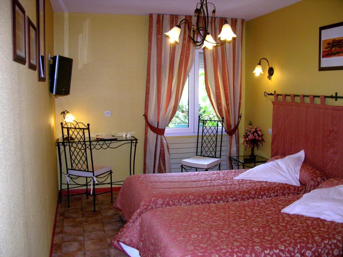 Logis Hotel Restaurant Les Norias Cazilhac  Zimmer foto